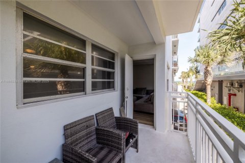 Copropriété à louer à Miami Beach, Floride: 1 chambre, 60.76 m2 № 1981847 - photo 14