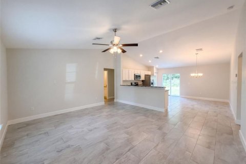 Casa en venta en Ocala, Florida, 3 dormitorios, 124.02 m2 № 2384259 - foto 3
