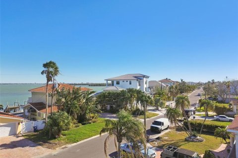 Terreno en venta en Madeira Beach, Florida № 1570271 - foto 19