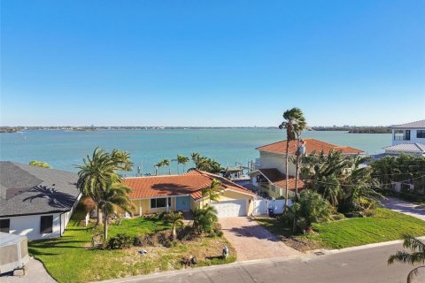 Terreno en venta en Madeira Beach, Florida № 1570271 - foto 26