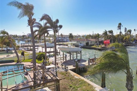 Terreno en venta en Madeira Beach, Florida № 1570271 - foto 11