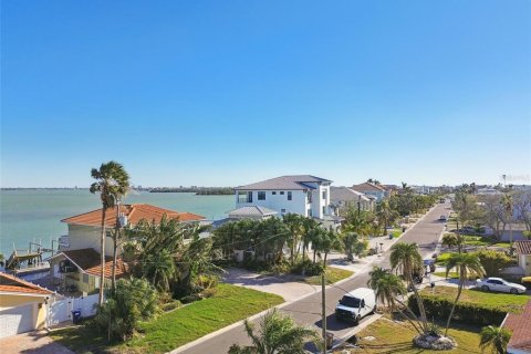 Terreno en venta en Madeira Beach, Florida № 1570271 - foto 28