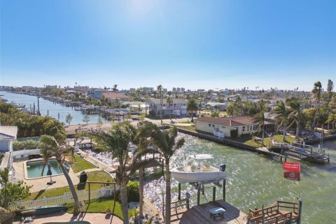 Terreno en venta en Madeira Beach, Florida № 1570271 - foto 29