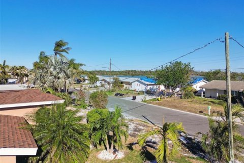 Terreno en venta en Madeira Beach, Florida № 1570271 - foto 4
