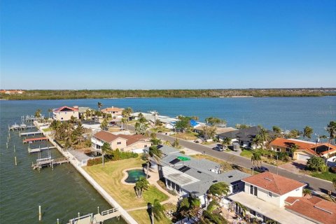 Terreno en venta en Madeira Beach, Florida № 1570271 - foto 30