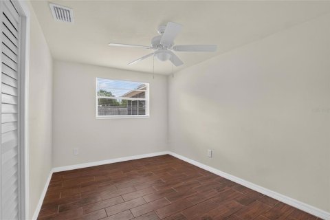 Casa en venta en Tampa, Florida, 3 dormitorios, 85.93 m2 № 2167468 - foto 9