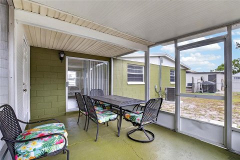 Casa en venta en Tampa, Florida, 3 dormitorios, 85.93 m2 № 2167468 - foto 17