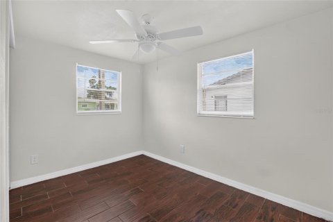 Casa en venta en Tampa, Florida, 3 dormitorios, 85.93 m2 № 2167468 - foto 11