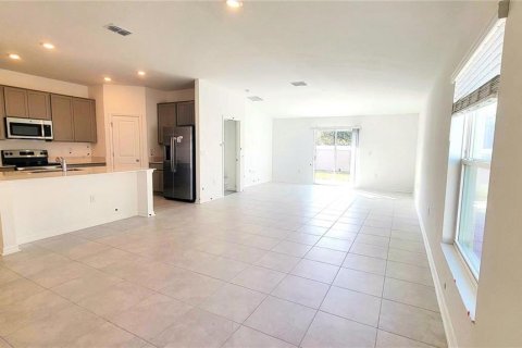 Casa en alquiler en Lake Wales, Florida, 4 dormitorios, 168.8 m2 № 2100327 - foto 3