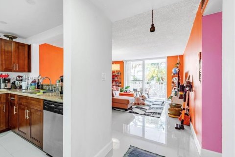 Copropriété à vendre à Miami, Floride: 2 chambres, 109.16 m2 № 2015531 - photo 8
