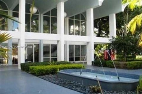 Copropriété à vendre à Miami, Floride: 2 chambres, 109.16 m2 № 2015531 - photo 14