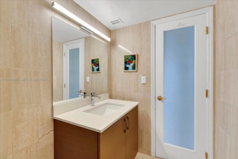 Copropriété à vendre à Miami, Floride: 2 chambres, 128.95 m2 № 2008651 - photo 13