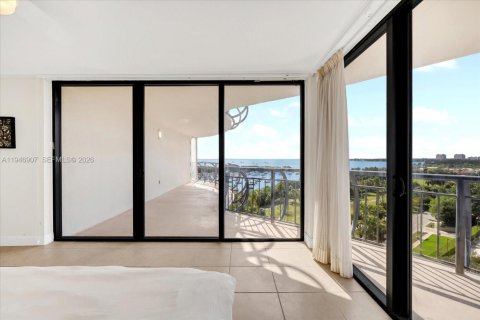 Copropriété à vendre à Miami, Floride: 2 chambres, 128.95 m2 № 2008651 - photo 9