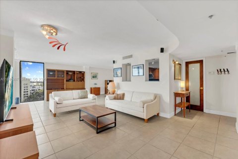Copropriété à vendre à Miami, Floride: 2 chambres, 128.95 m2 № 2008651 - photo 3