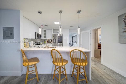 Villa ou maison à vendre à North Miami, Floride: 4 chambres, 139.63 m2 № 2015595 - photo 8