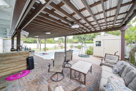 Villa ou maison à vendre à North Miami, Floride: 4 chambres, 139.63 m2 № 2015595 - photo 25