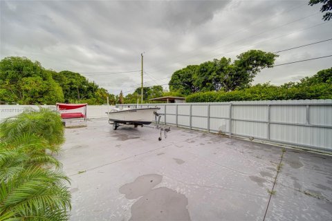 Villa ou maison à vendre à North Miami, Floride: 4 chambres, 139.63 m2 № 2015595 - photo 20