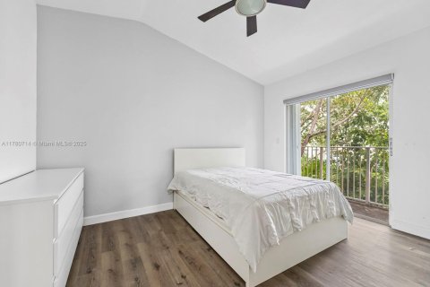 Снять в аренду таунхаус в Окленд-Парк, Флорида 3 спальни, 121.52м2, № 1945741 - фото 27