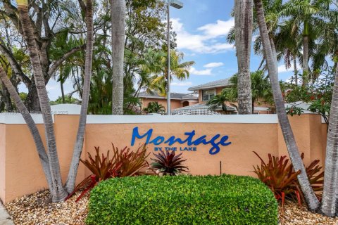 Снять в аренду таунхаус в Окленд-Парк, Флорида 3 спальни, 121.52м2, № 1945741 - фото 2