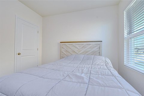 Villa ou maison à vendre à Zephyrhills, Floride: 4 chambres, 169.83 m2 № 2137964 - photo 12