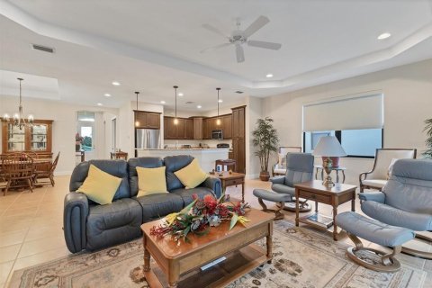 Villa ou maison à vendre à Venice, Floride: 2 chambres, 179.12 m2 № 1823317 - photo 4