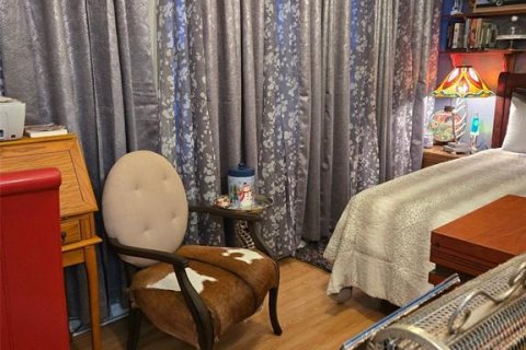 Condo in Saint Petersburg, Florida, 1 bedroom  № 962760 - photo 28