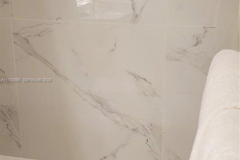 House in Pembroke Pines, Florida 2 bedrooms, 108.7 sq.m. № 1994054 - photo 16