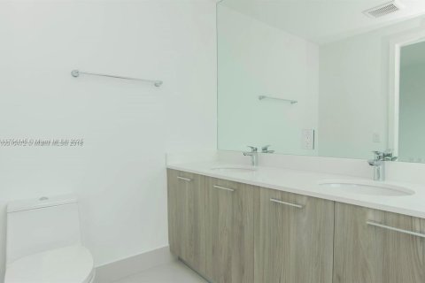 Copropriété à vendre à Miami, Floride: 2 chambres, 87.7 m2 № 1934528 - photo 13
