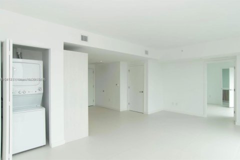 Copropriété à vendre à Miami, Floride: 2 chambres, 87.7 m2 № 1934528 - photo 8