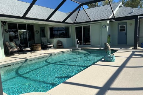 Casa en venta en Port Charlotte, Florida, 4 dormitorios, 213.68 m2 № 1566268 - foto 4