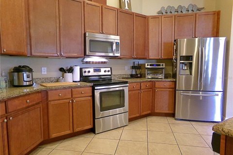 House in Dover, Florida 4 bedrooms, 237.18 sq.m. № 1866187 - photo 6