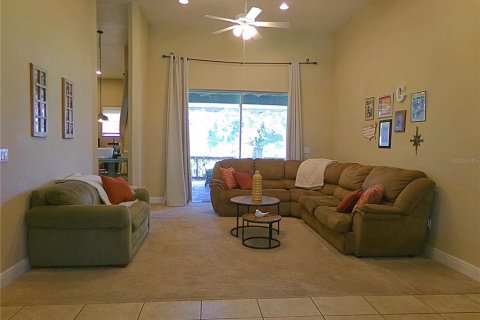 House in Dover, Florida 4 bedrooms, 237.18 sq.m. № 1866187 - photo 4