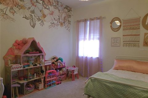 House in Dover, Florida 4 bedrooms, 237.18 sq.m. № 1866187 - photo 15