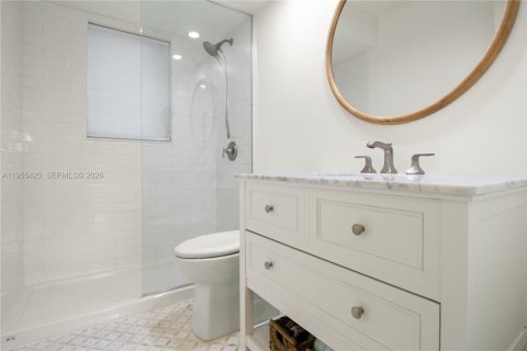 Condominio en venta en Hallandale Beach, Florida, 1 dormitorio, 74.88 m2 № 2020217 - foto 24