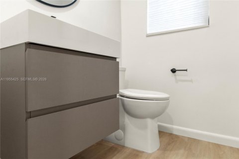 Condominio en venta en Hallandale Beach, Florida, 1 dormitorio, 74.88 m2 № 2020217 - foto 27