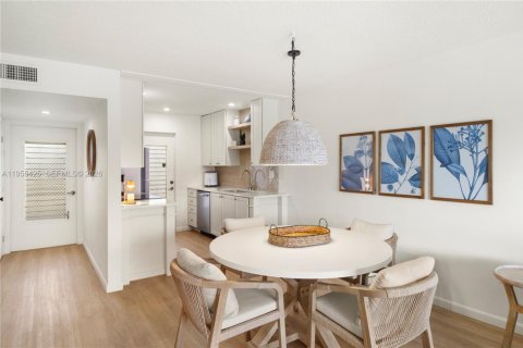 Condominio en venta en Hallandale Beach, Florida, 1 dormitorio, 74.88 m2 № 2020217 - foto 11
