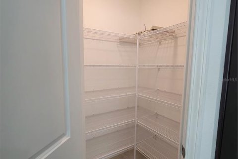 Casa en venta en Haines City, Florida, 4 dormitorios, 182 m2 № 1848577 - foto 15