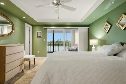 Condo in Sarasota, Florida, 2 bedrooms  № 2395894 - photo 25