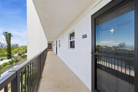 Condo in Sarasota, Florida, 2 bedrooms  № 2395894 - photo 8