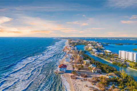 Condo in Sarasota, Florida, 2 bedrooms  № 2395894 - photo 3