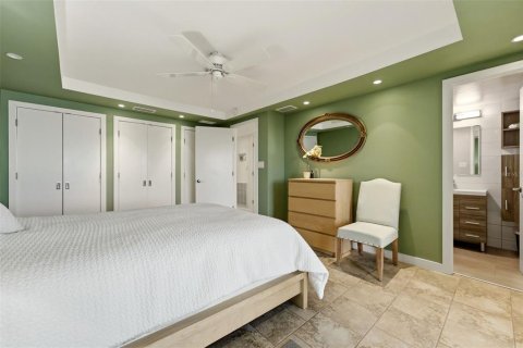 Condo in Sarasota, Florida, 2 bedrooms  № 2395894 - photo 27