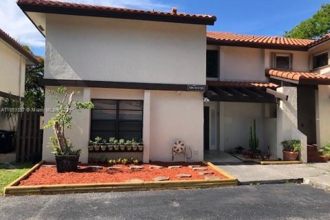 Townhouse in Miami, Florida 3 bedrooms, 119.84 sq.m. № 1960939 - photo 1