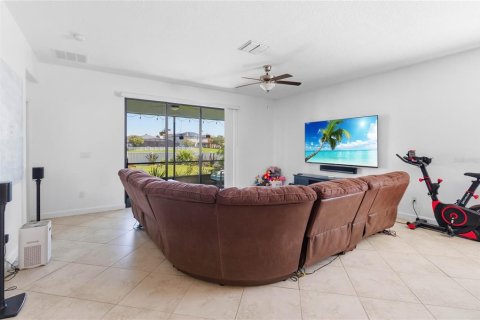 Villa ou maison à vendre à Kissimmee, Floride: 4 chambres, 188.31 m2 № 2208349 - photo 14