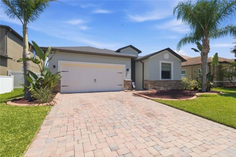 Villa ou maison à vendre à Kissimmee, Floride: 4 chambres, 188.31 m2 № 2208349 - photo 3
