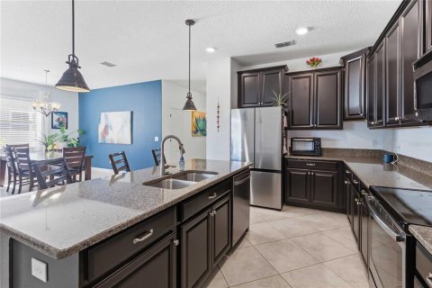 Villa ou maison à vendre à Kissimmee, Floride: 4 chambres, 188.31 m2 № 2208349 - photo 12