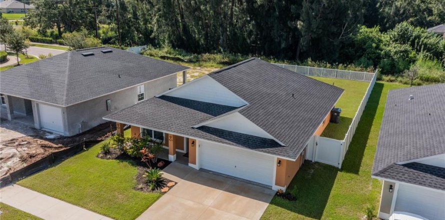 Villa ou maison à Ruskin, Floride 3 chambres, 133.5 m2 № 1916151