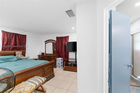 Villa ou maison à louer à West Palm Beach, Floride: 3 chambres, 124.49 m2 № 1945668 - photo 18