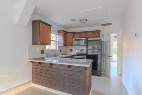 Casa en alquiler en Hollywood, Florida, 3 dormitorios, 72.46 m2 № 2278954 - foto 10