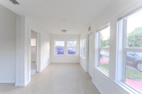 Casa en alquiler en Hollywood, Florida, 3 dormitorios, 72.46 m2 № 2278954 - foto 7