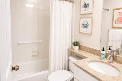 Copropriété à vendre à Sarasota, Floride: 2 chambres, 99.22 m2 № 2152196 - photo 17